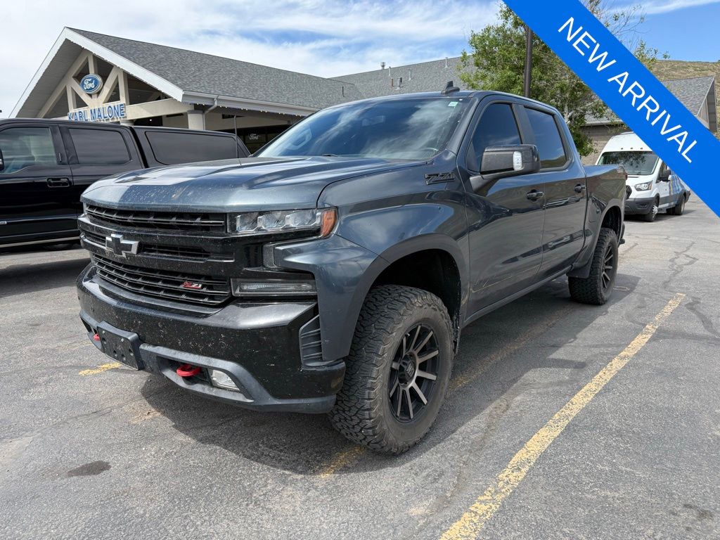 Shadow Gray Metallic 2019 Chevrolet Silverado 1500 LT Trail Boss Crew Cab 4WD Pickup Truck Four-Wheel Drive 8-Speed Automatic