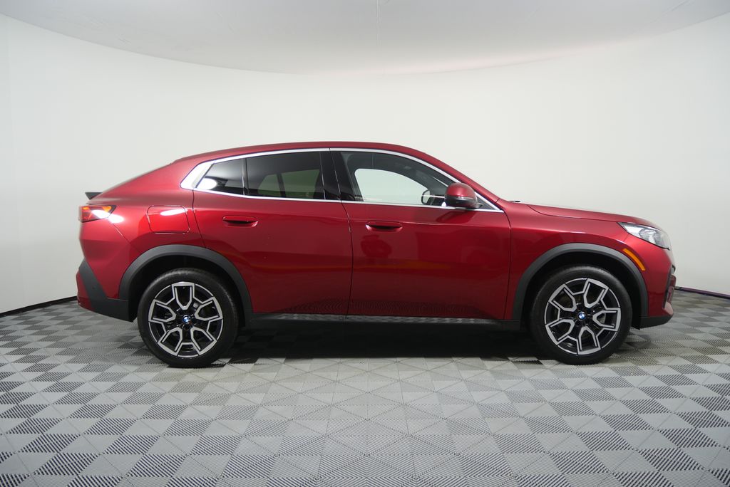 Thumbnail: 2024 BMW X2 - 2