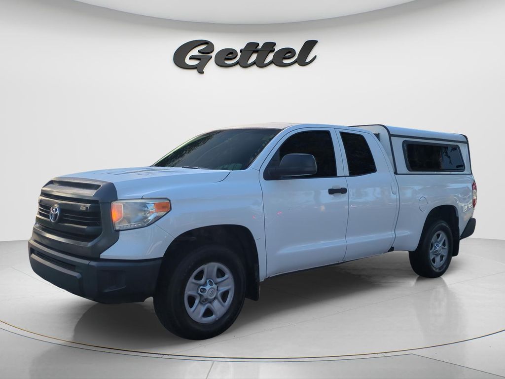 Super White 2016 Toyota Tundra Pickup Truck 4X2 6-Speed Automatic Overdrive