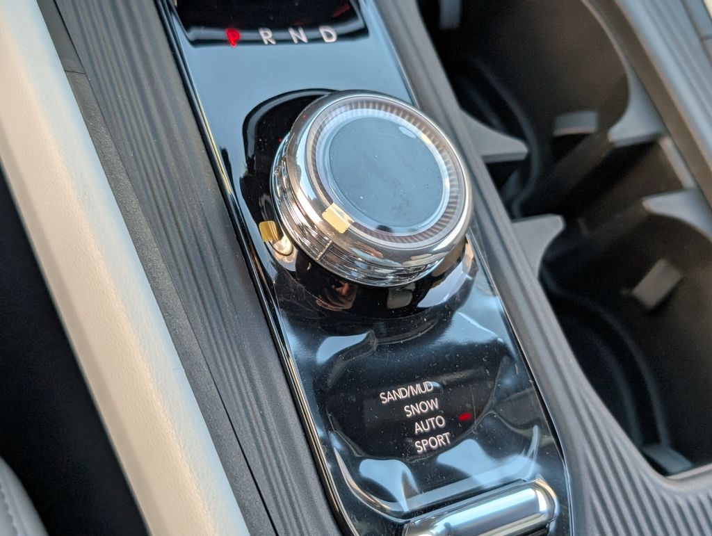 new 2026 Jeep Cherokee car, priced at $39,305