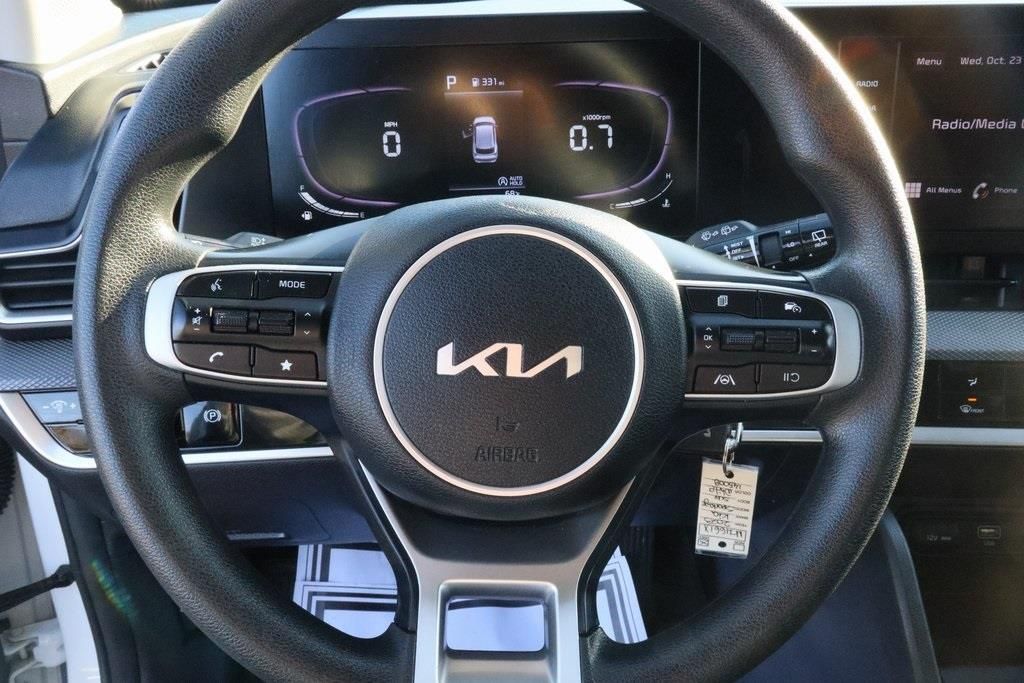 2023 Kia Sportage LX 17