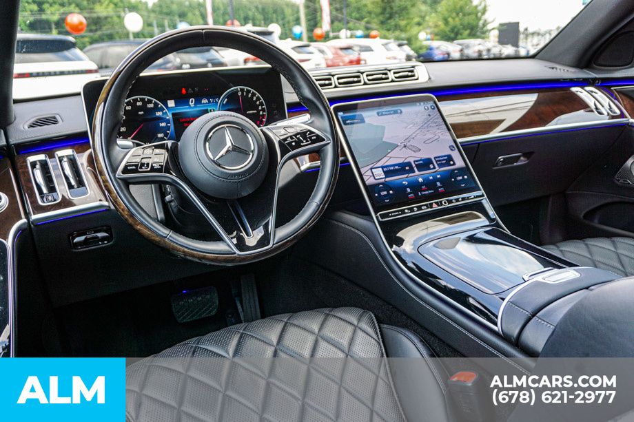 Used 2024 Black Mercedes-Benz S 580e image 27