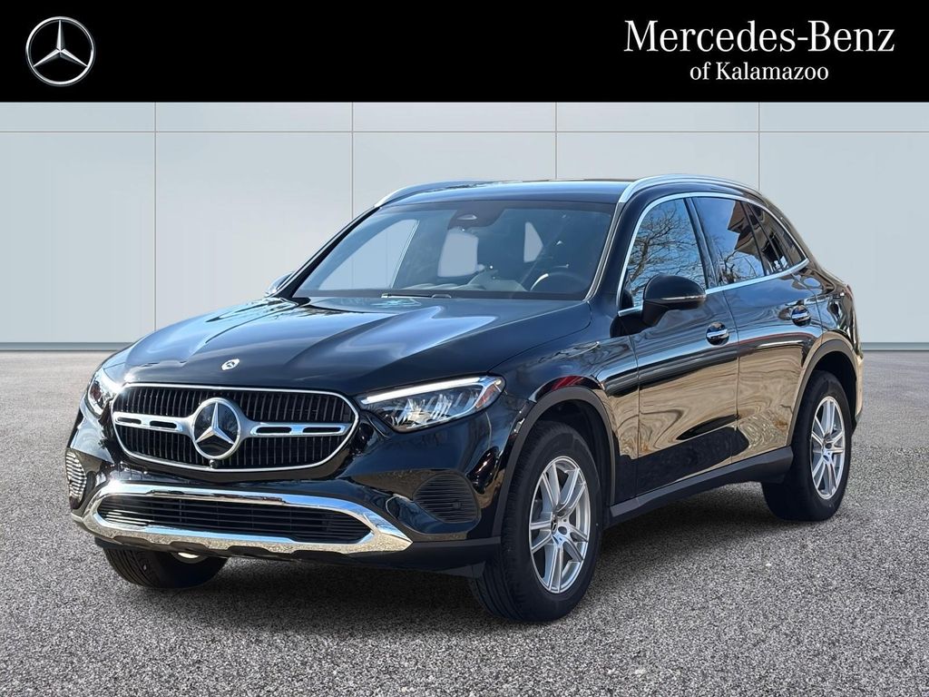 2025 Mercedes-Benz GLC 300 4MATIC