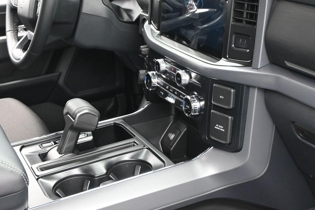 2026 Ford F-350 Super Duty LARIAT