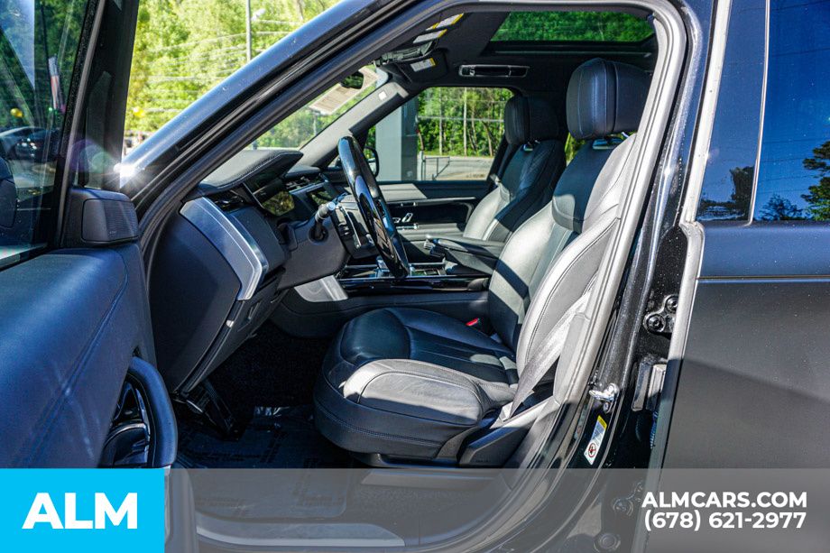 Used 2024 Black Land Rover SE image 19