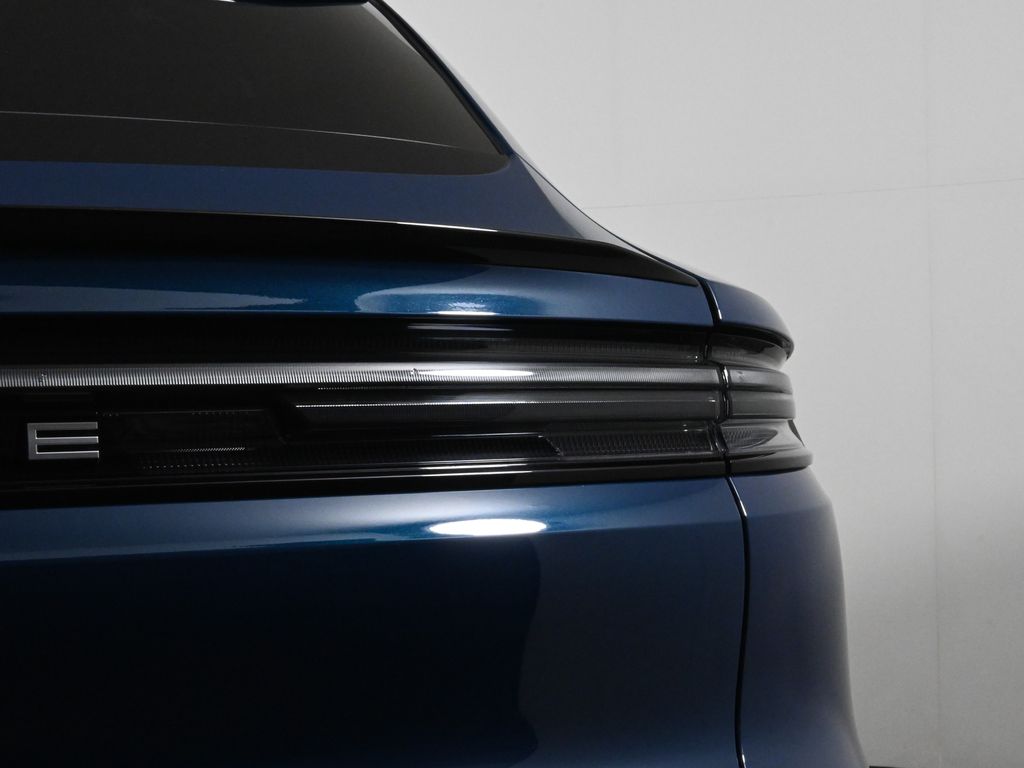 Thumbnail: 2024 Porsche  - 13