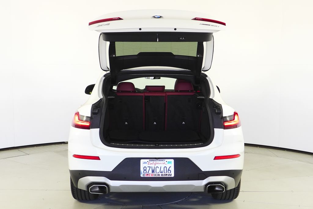 Thumbnail: 2022 BMW X4 - 10