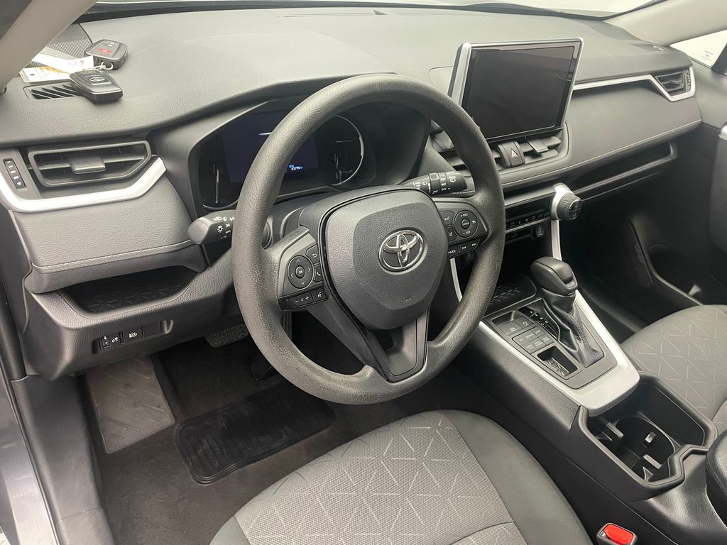 2023 Toyota RAV4 XLE 11