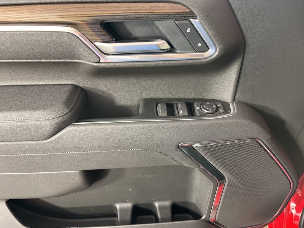 Thumbnail: 2026 Chevrolet Silverado 1500 - 25