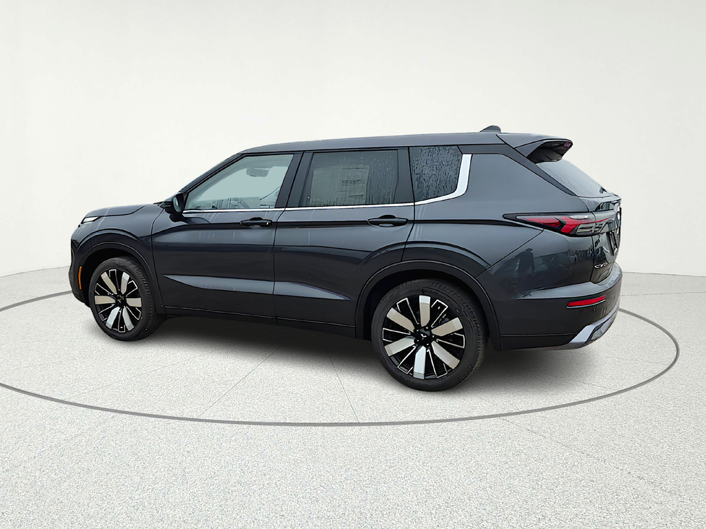 2026 Mitsubishi Outlander SE - 3