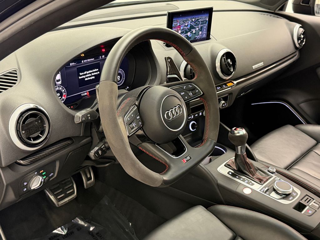 Thumbnail: 2018 Audi RS 3 - 26