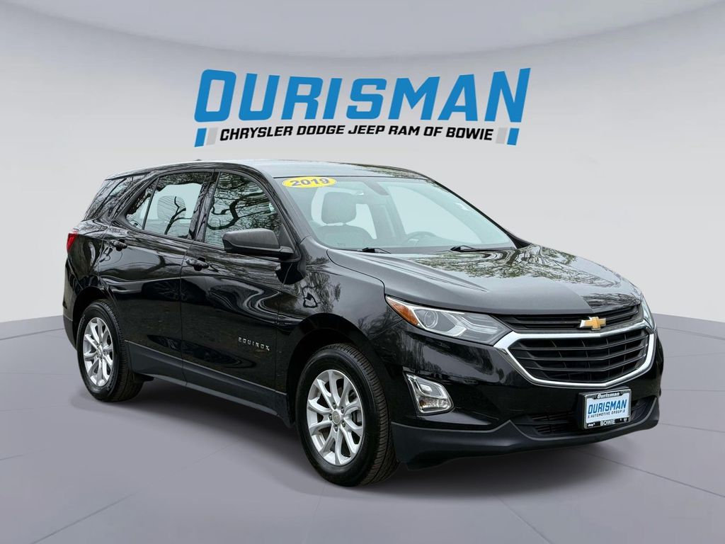 Mosaic Black Metallic 2019 Chevrolet Equinox 1.5T LS FWD SUV / Crossover Front-Wheel Drive 6-Speed Automatic Overdrive