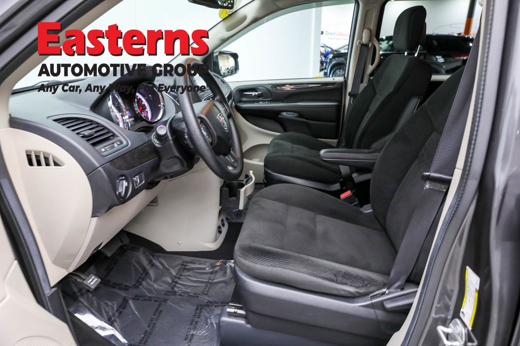 Used 2019 Gray Dodge SE image 14