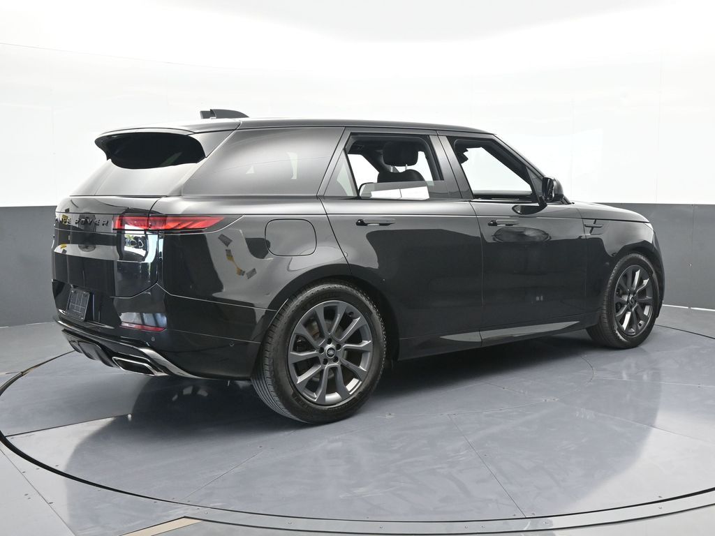 Used 2024 Black Land Rover Dynamic SE image 6