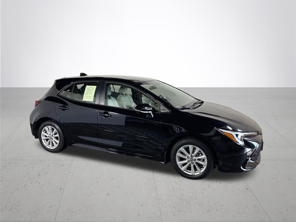 2024 Toyota Corolla Hatchback SE
