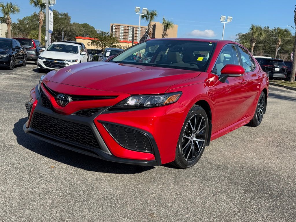 2023 Toyota Camry SE 4