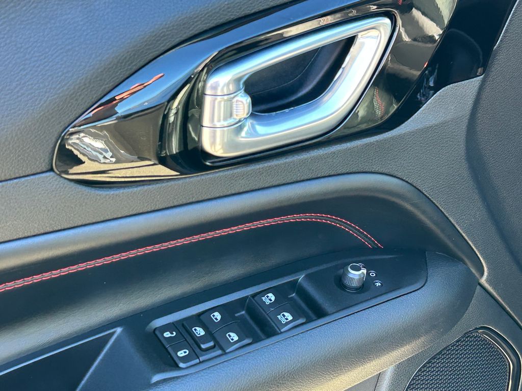 Thumbnail: 2022 Jeep Compass - 12