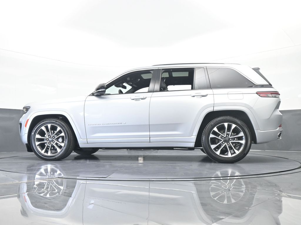 Used 2024 Silver Zynith Jeep Overland image 65