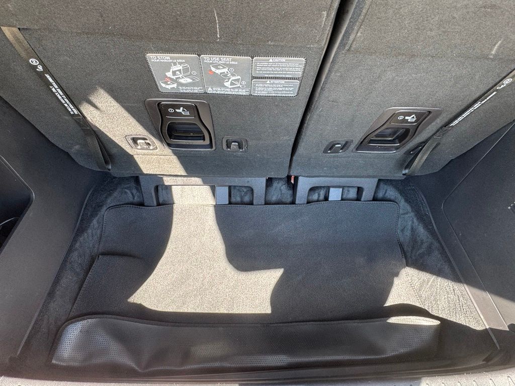Used 2022 Kia Carnival Van