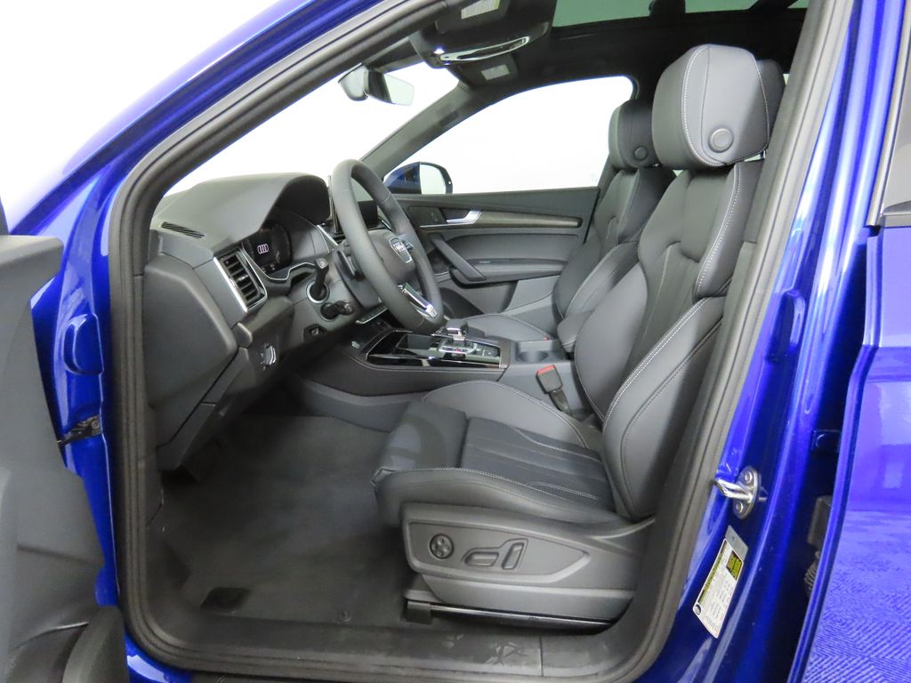 Thumbnail: 2025 Audi Q5 - 21
