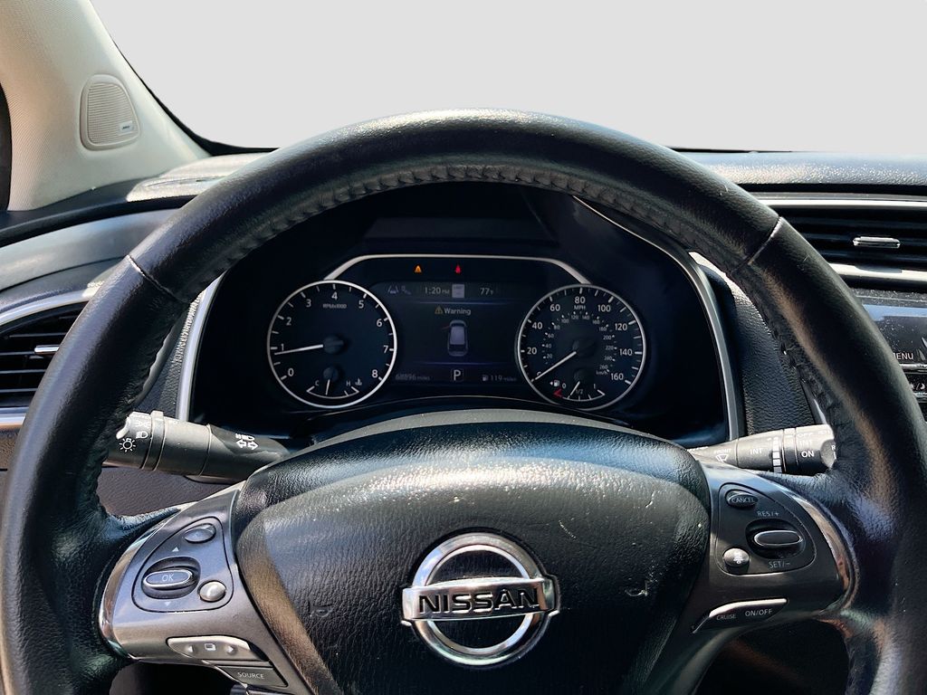 Used 2020 Silver Nissan SL image 11