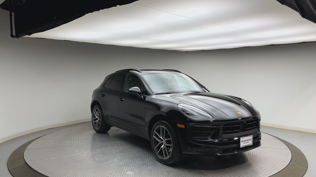 Thumbnail: 2024 Porsche Macan - 8