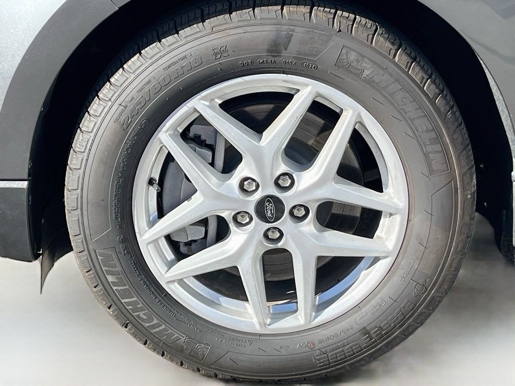 Used 2024 Gray Ford SEL image 32