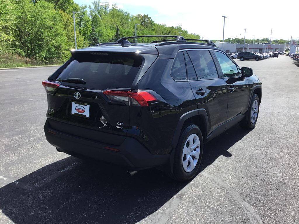 2021 Toyota RAV4 LE 5