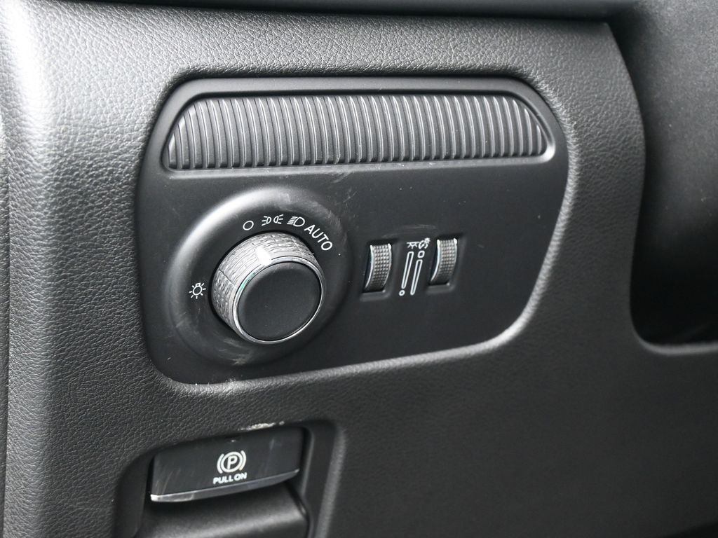 New 2026 High Gloss Black Jeep Limited image 15