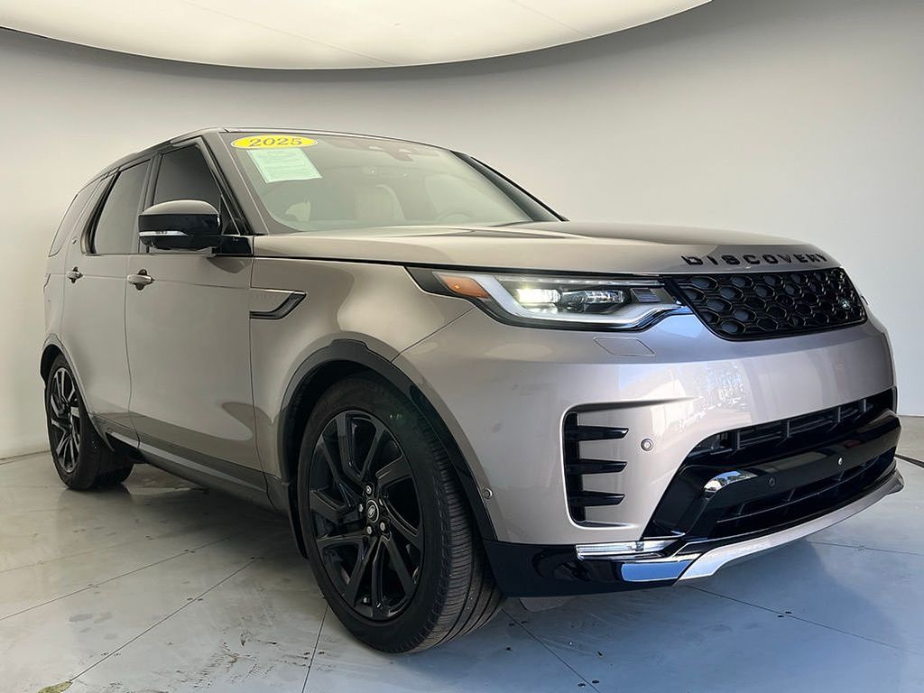 Thumbnail: 2025 Land Rover Discovery - 2