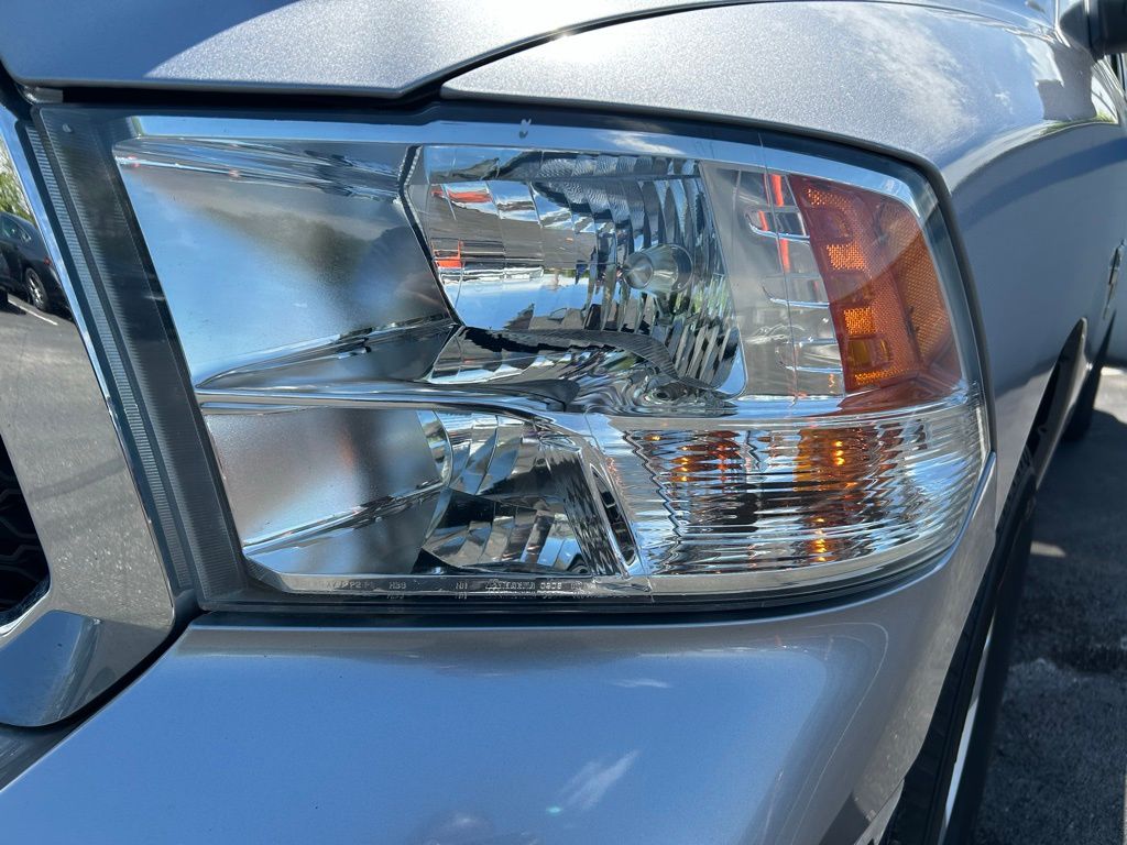 2021 RAM 1500 Classic SLT 8