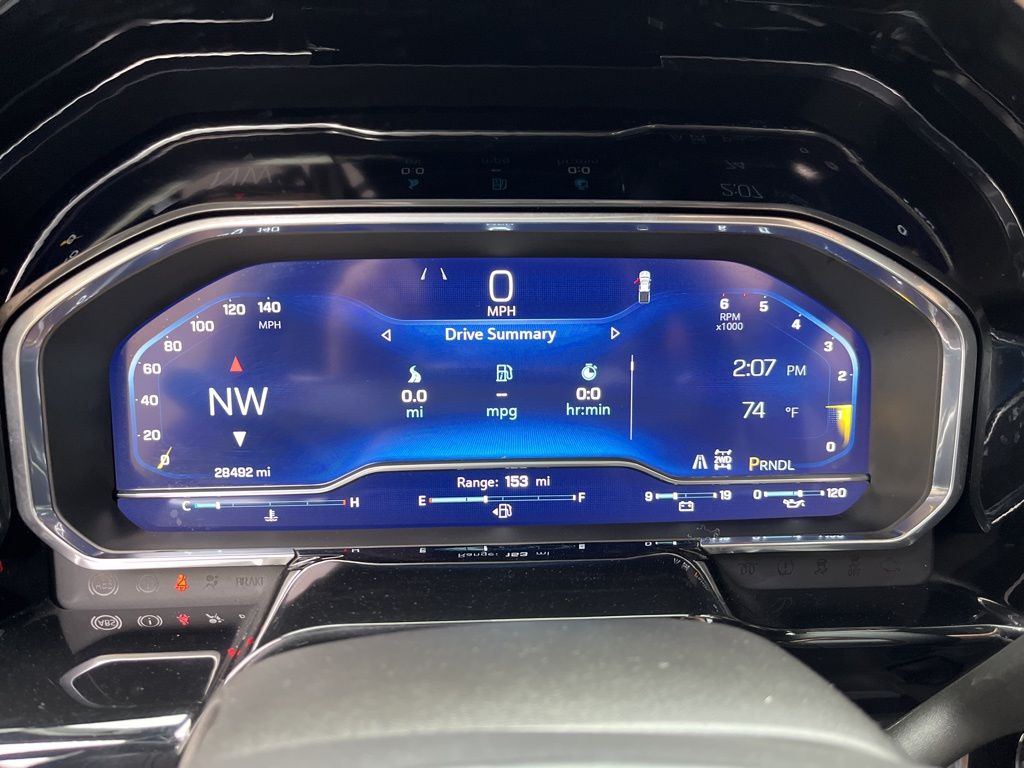 Thumbnail: 2022 Chevrolet Silverado 1500 - 16