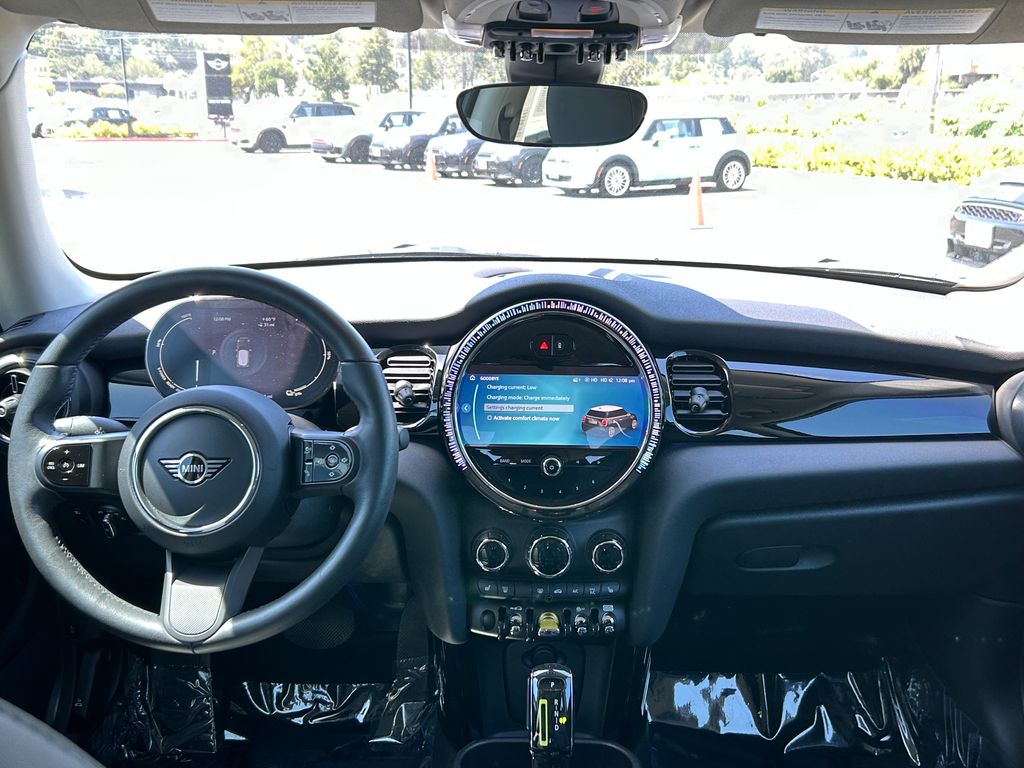 2022 MINI Cooper SE 30