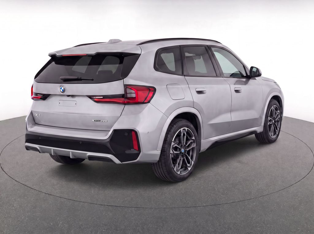 Thumbnail: 2026 BMW X1 - 3