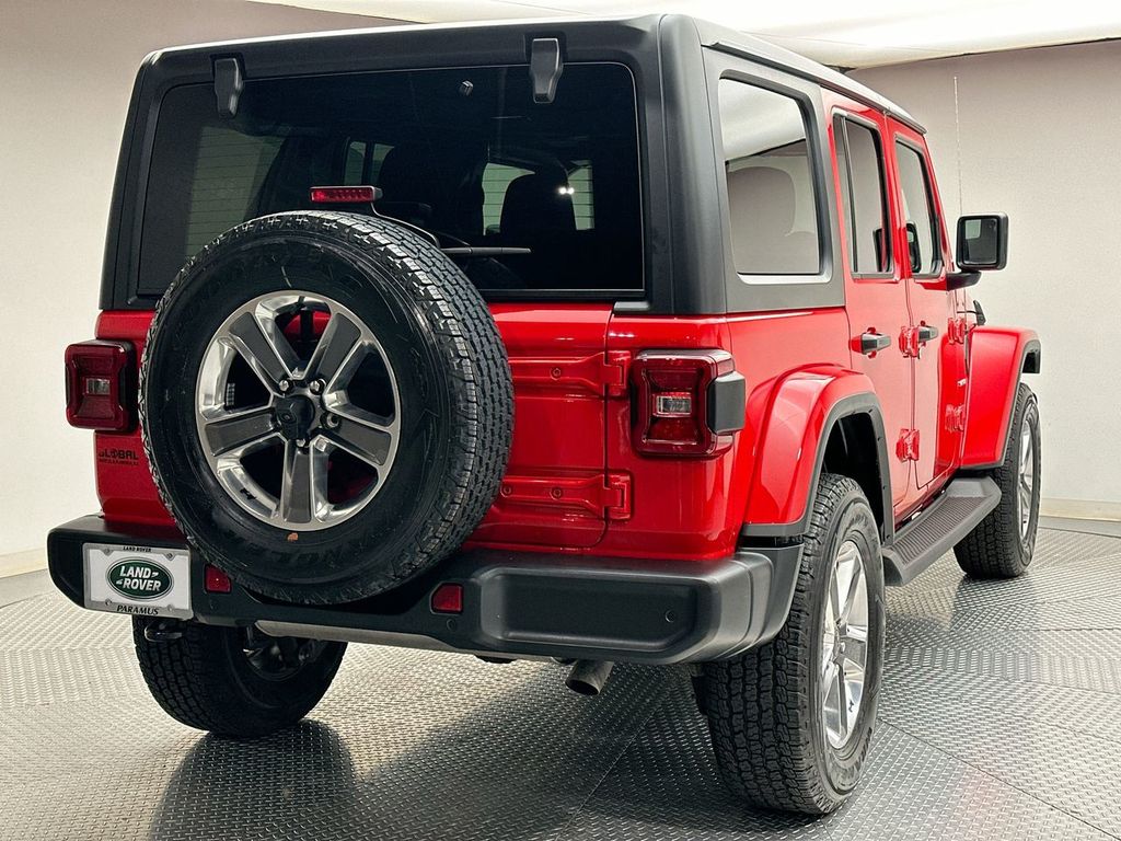 2022 Jeep Wrangler Unlimited Sahara 10