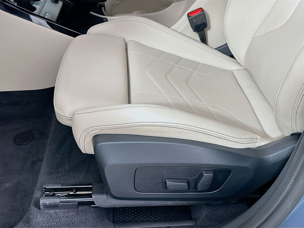 Thumbnail: 2025 BMW X1 - 19