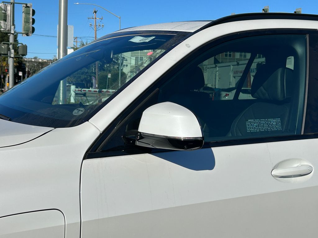 Thumbnail: 2026 BMW X5 - 10