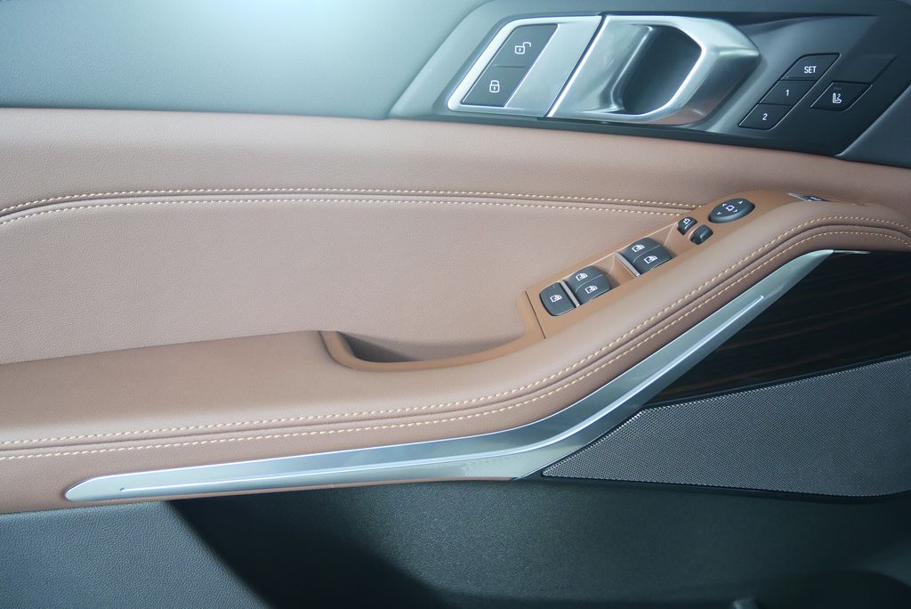 Thumbnail: 2026 BMW X5 - 9