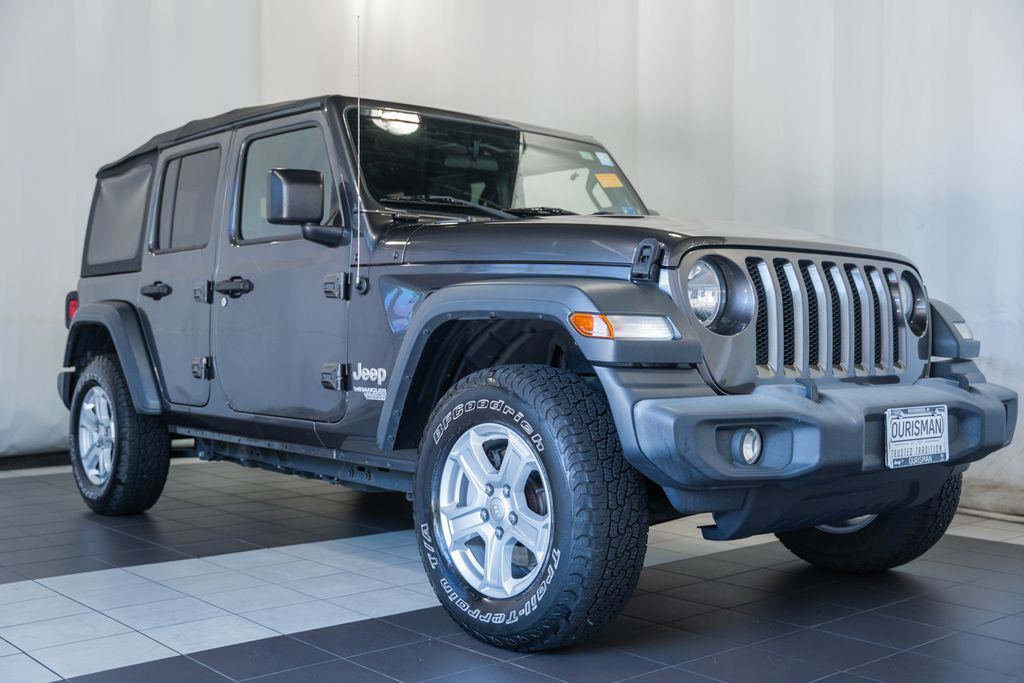 Gray (Granite Crystal Metallic Clearcoat) 2018 Jeep Wrangler SUV / Crossover Four-Wheel Drive 8-Speed Automatic