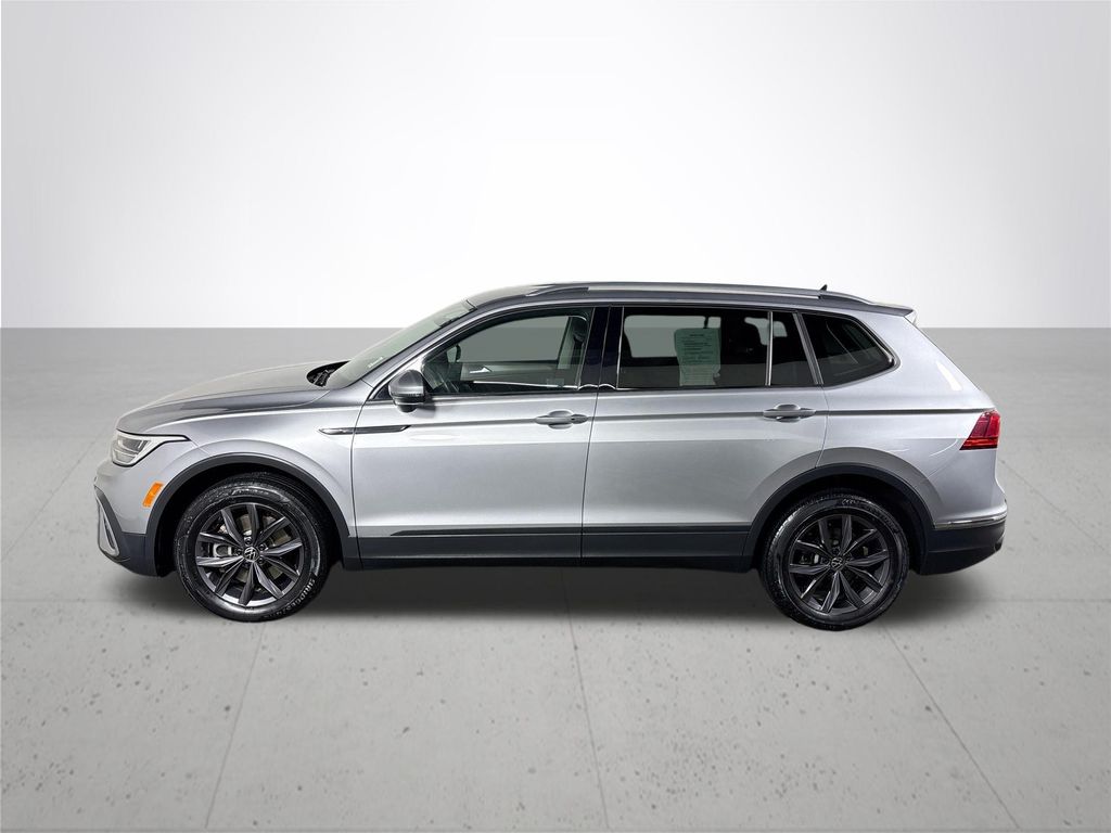 Image of 2022 Volkswagen Tiguan SE 4MOTION