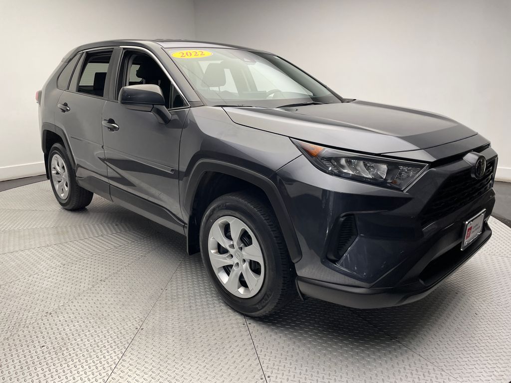 2022 Toyota RAV4 LE 3