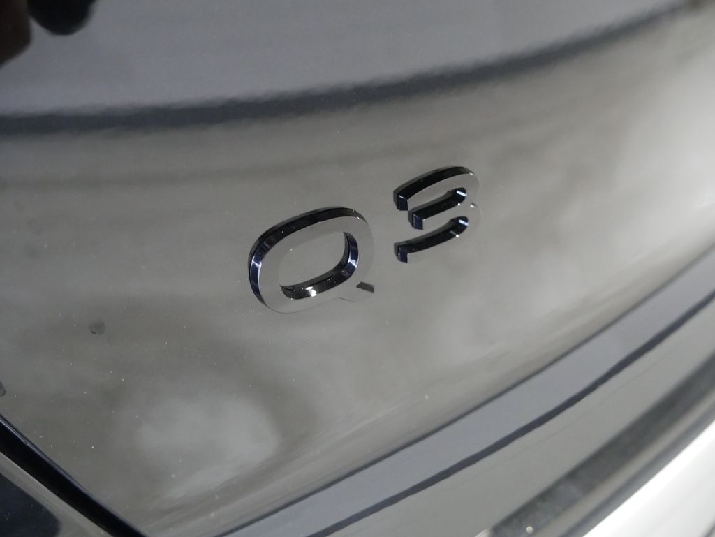 Thumbnail: 2026 Audi Q3 - 9