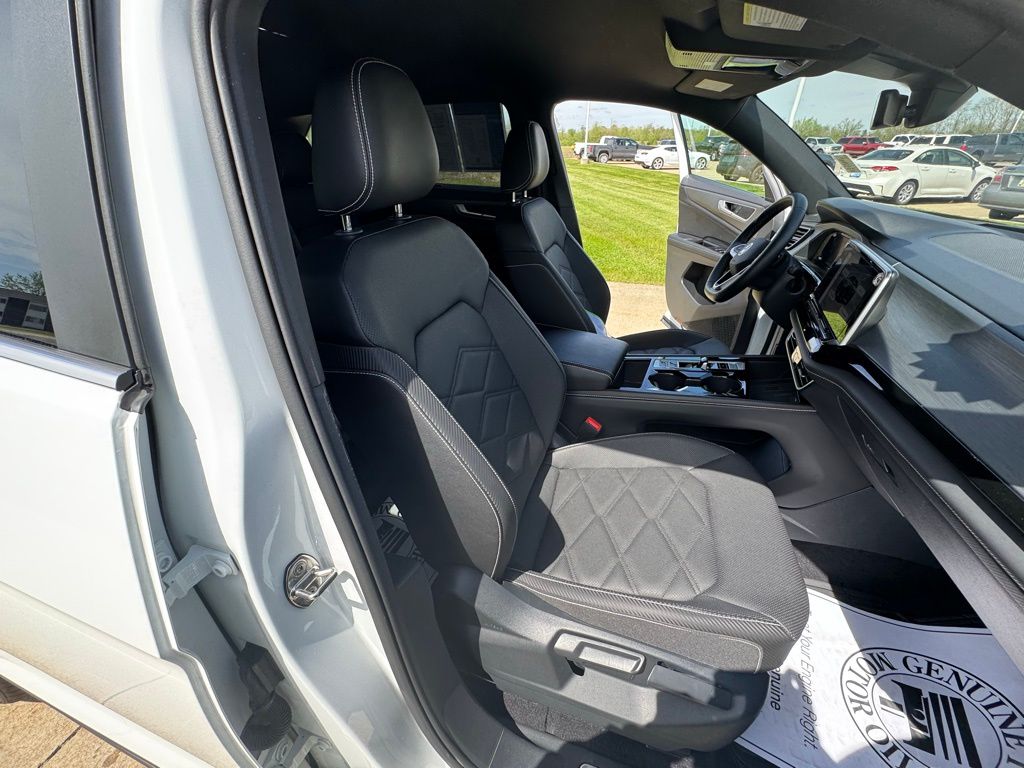 Used 2025 Volkswagen Atlas Cross Sport SUV