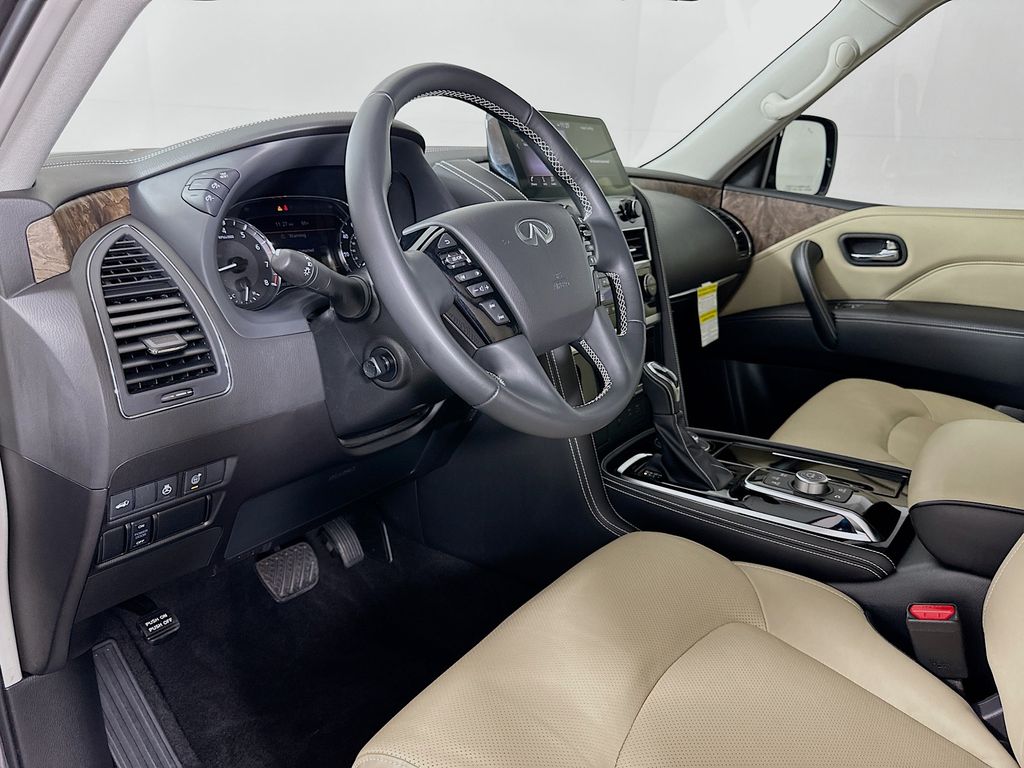 Thumbnail: 2023 INFINITI QX80 - 9