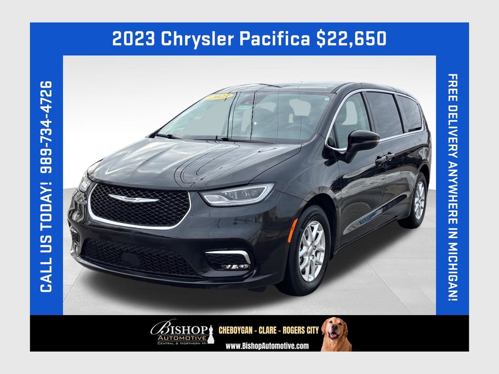 2023 Chrysler Pacifica Touring L FWD   