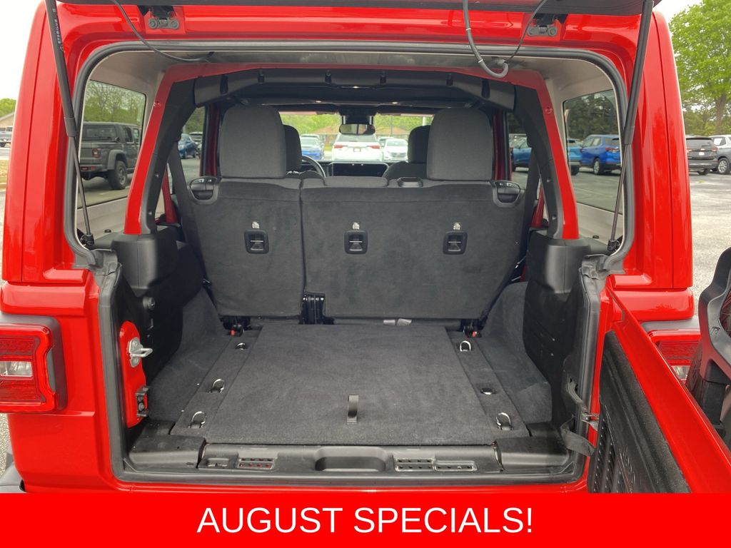Used 2025 Jeep Wrangler SUV