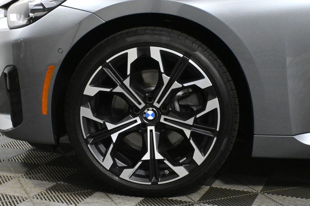 Thumbnail: 2025 BMW 2 Series - 12