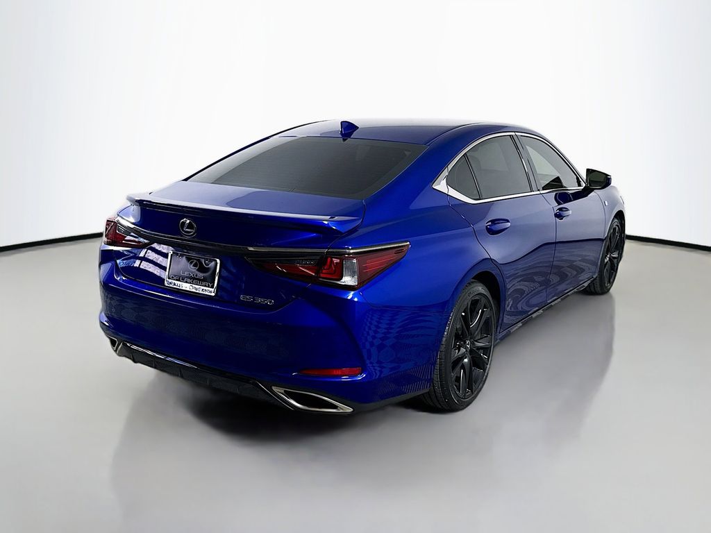 Thumbnail: 2022 Lexus ES - 5