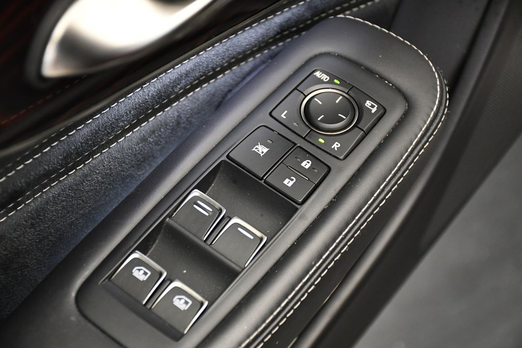 Thumbnail: 2023 Lexus LS - 32