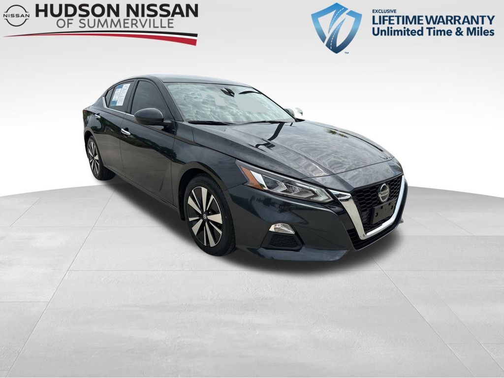 2022 Storm Blue Metallic Nissan Altima 2.5 SV FWD Sedan
